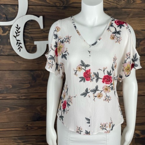 Floral cold shoulder blouse - shoulder,